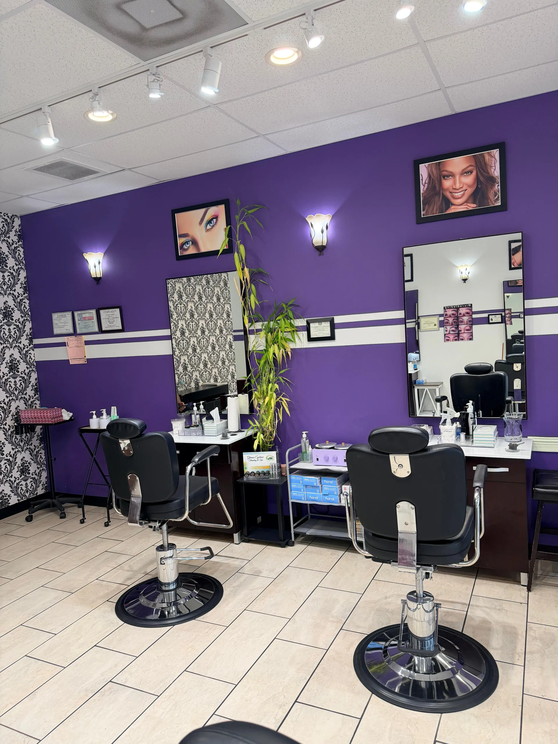 Glamor Spa treatment room