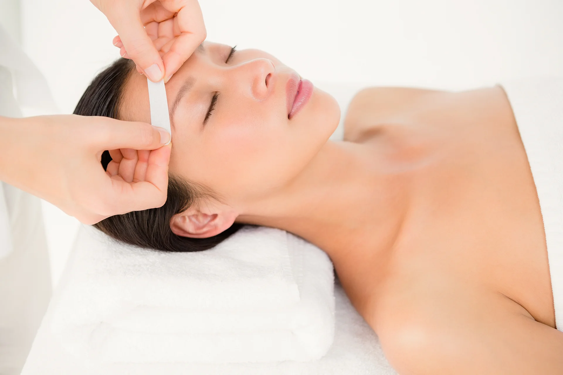 Professional waxing service at Glamor Spa San Antonio